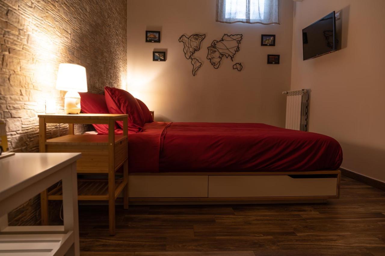 Tizzy Apartment & Rooms バーリ エクステリア 写真