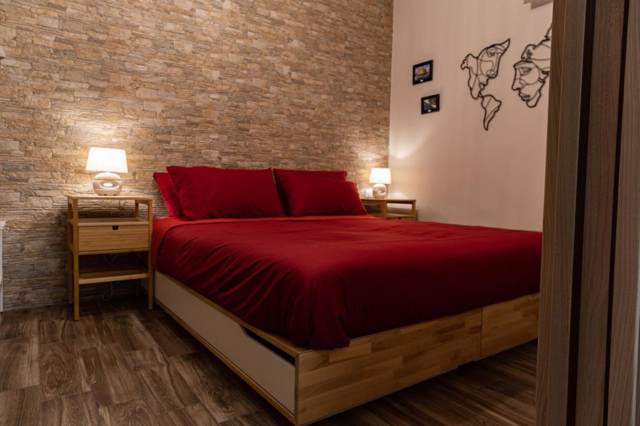 Tizzy Apartment & Rooms バーリ エクステリア 写真
